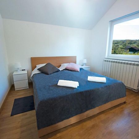 Апартаменты Apartman Grc Dugo Selo Экстерьер фото