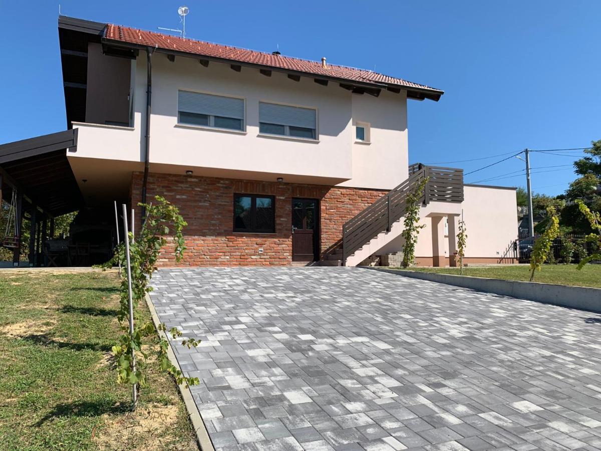 Апартаменты Apartman Grc Dugo Selo Экстерьер фото